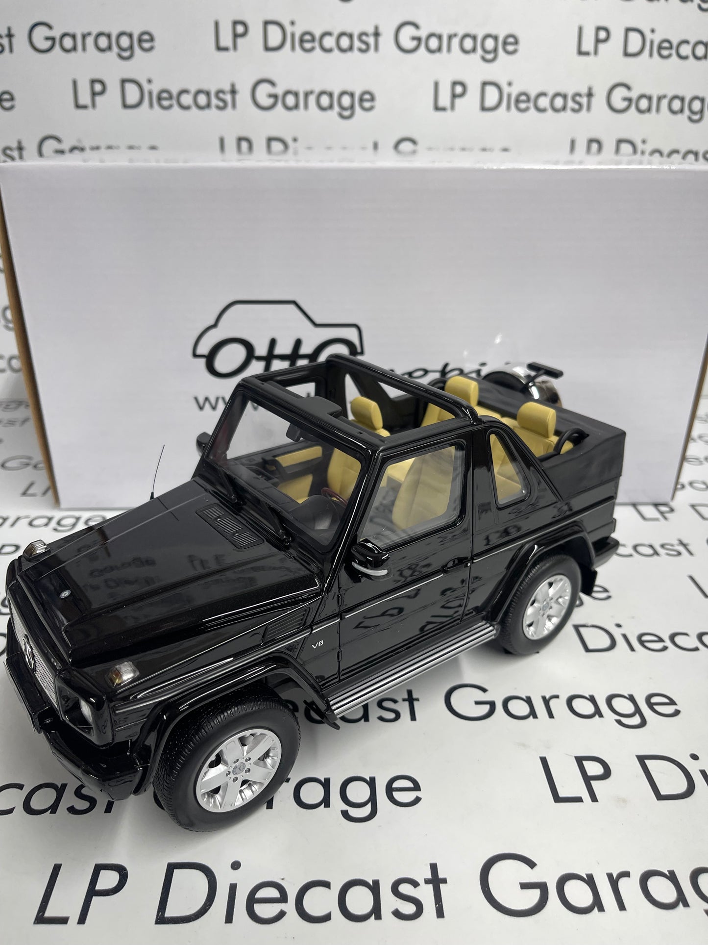 OTTO MOBILE Mercedes Benz G500 Convertible Black 1:18 Scale Resin Model OT1040