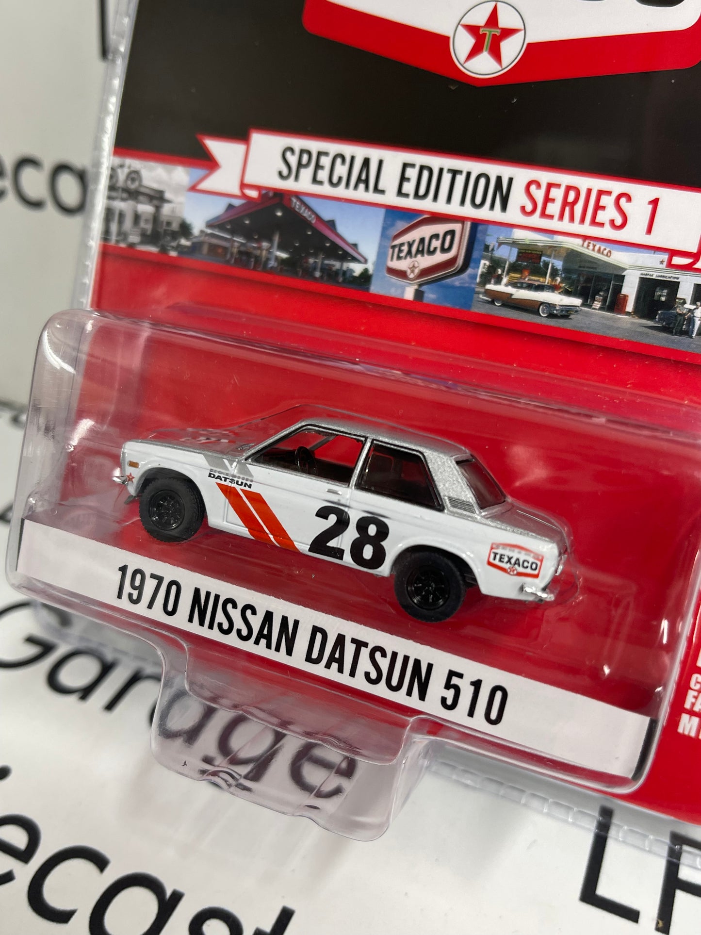 GREENLIGHT 1970 Nissan Datsun 510 Texaco 1:64 Diecast