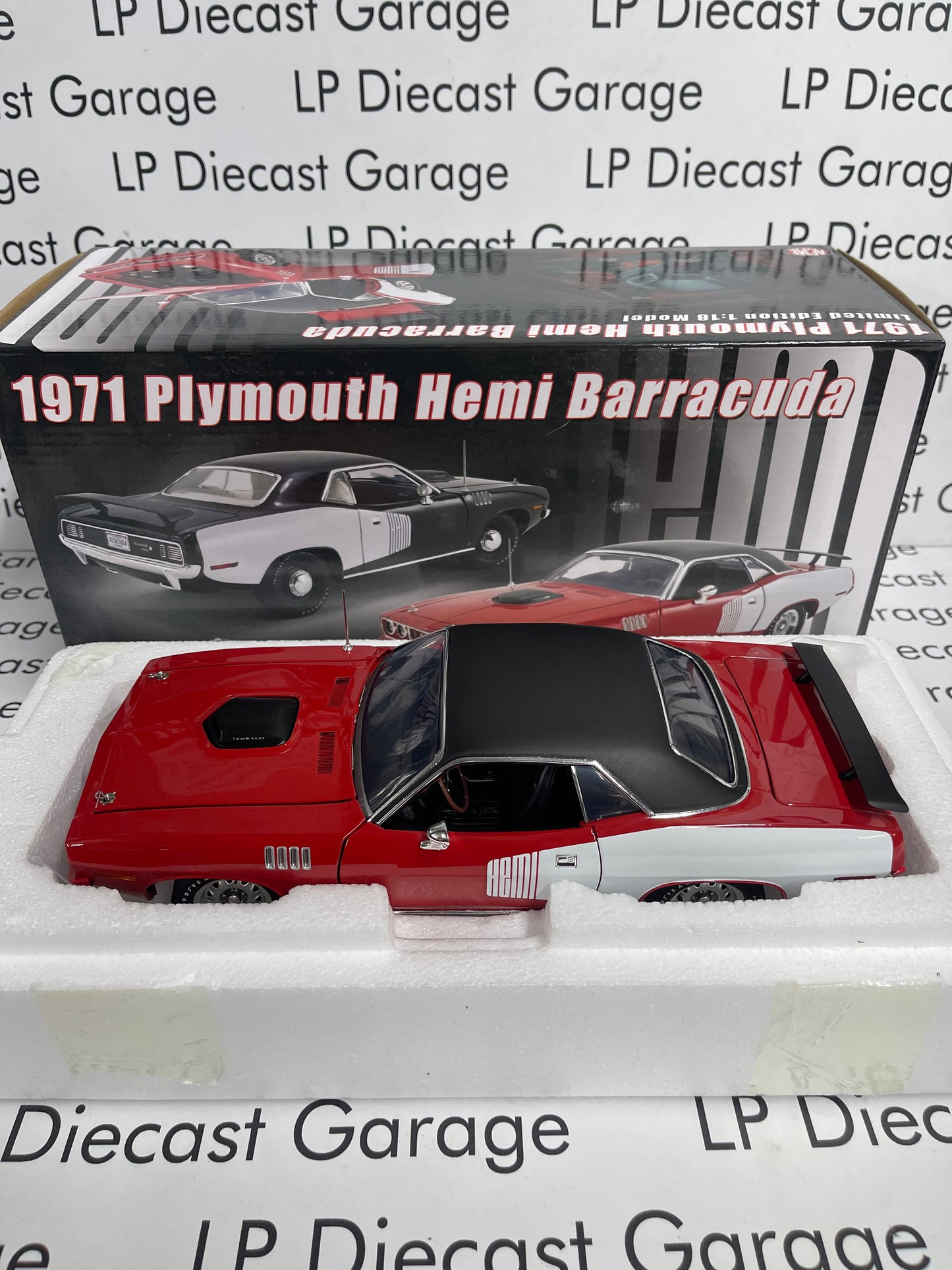 ACME 1971 Plymouth Hemi Barracuda Red 1:18 Diecast A1806121