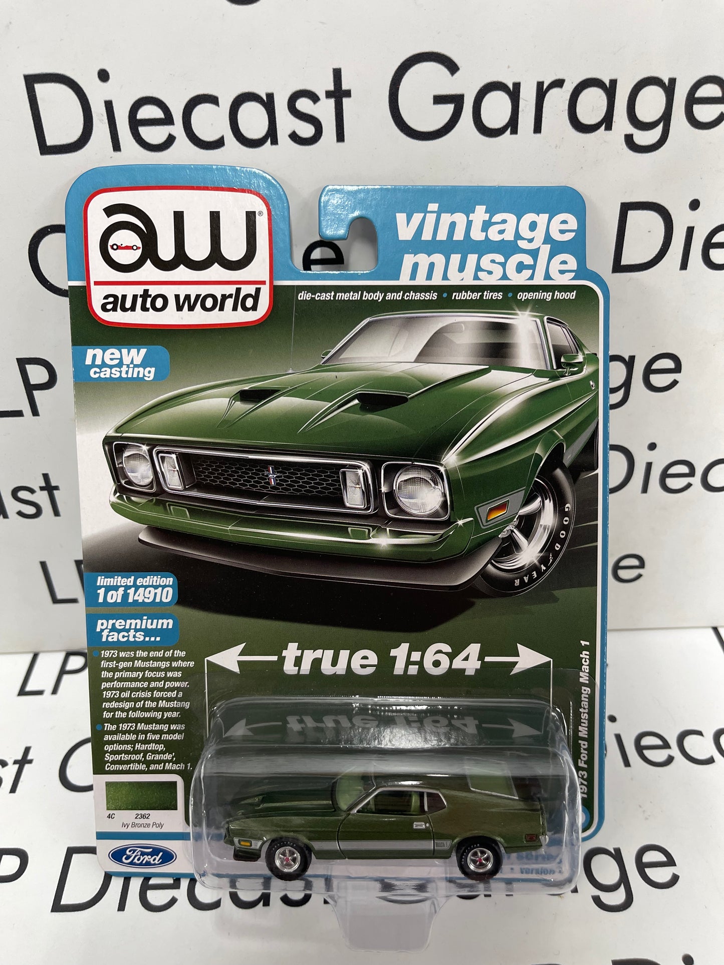 AUTO WORLD 1973 Ford Mustang Mach 1 Ivy Bronze Poly Vintage Muscle 1:64 Diecast