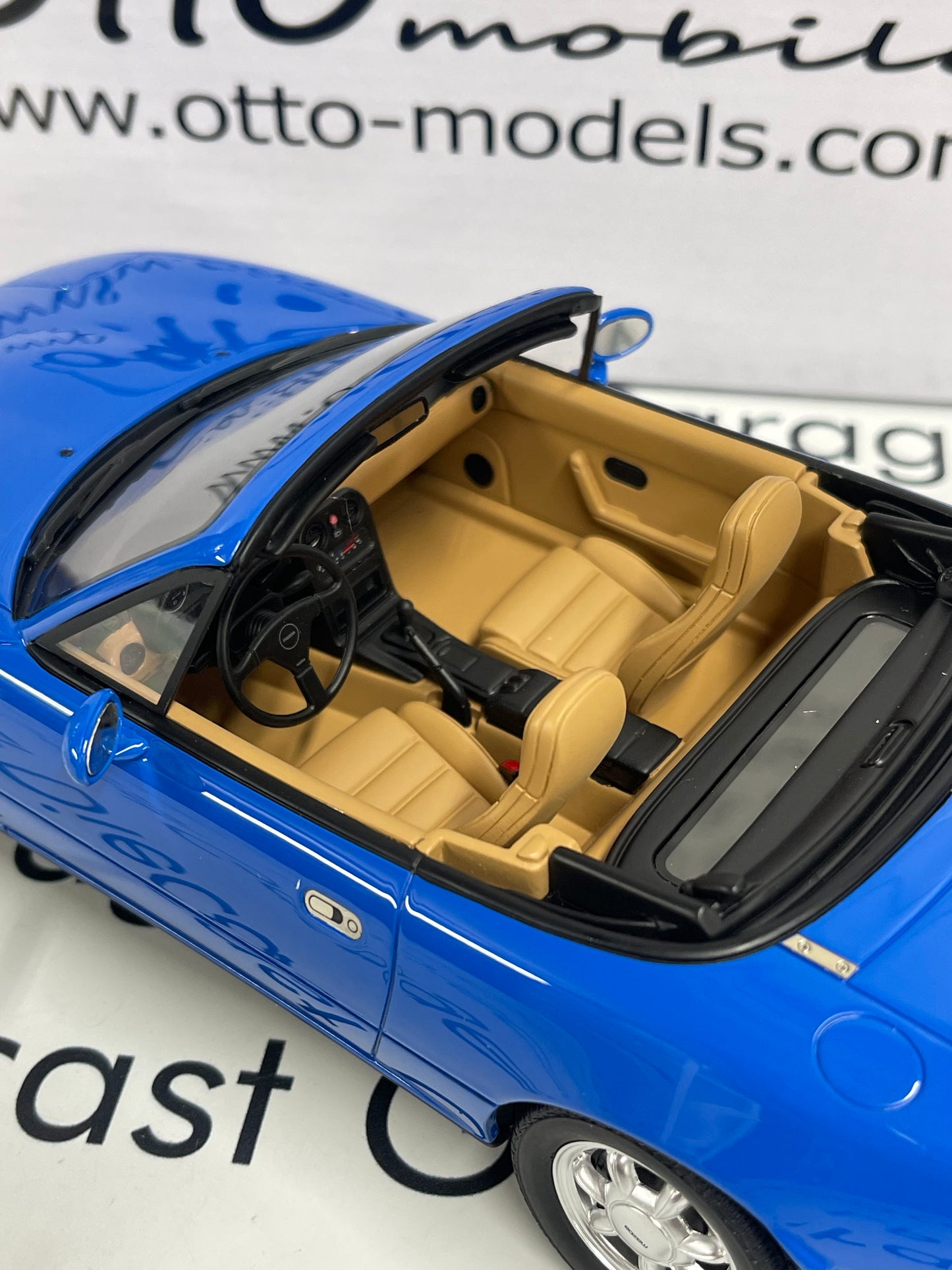 OTTO MOBILE Mazda Miata MX-5 NA Blue 1:18 Scale Resin Model OT934