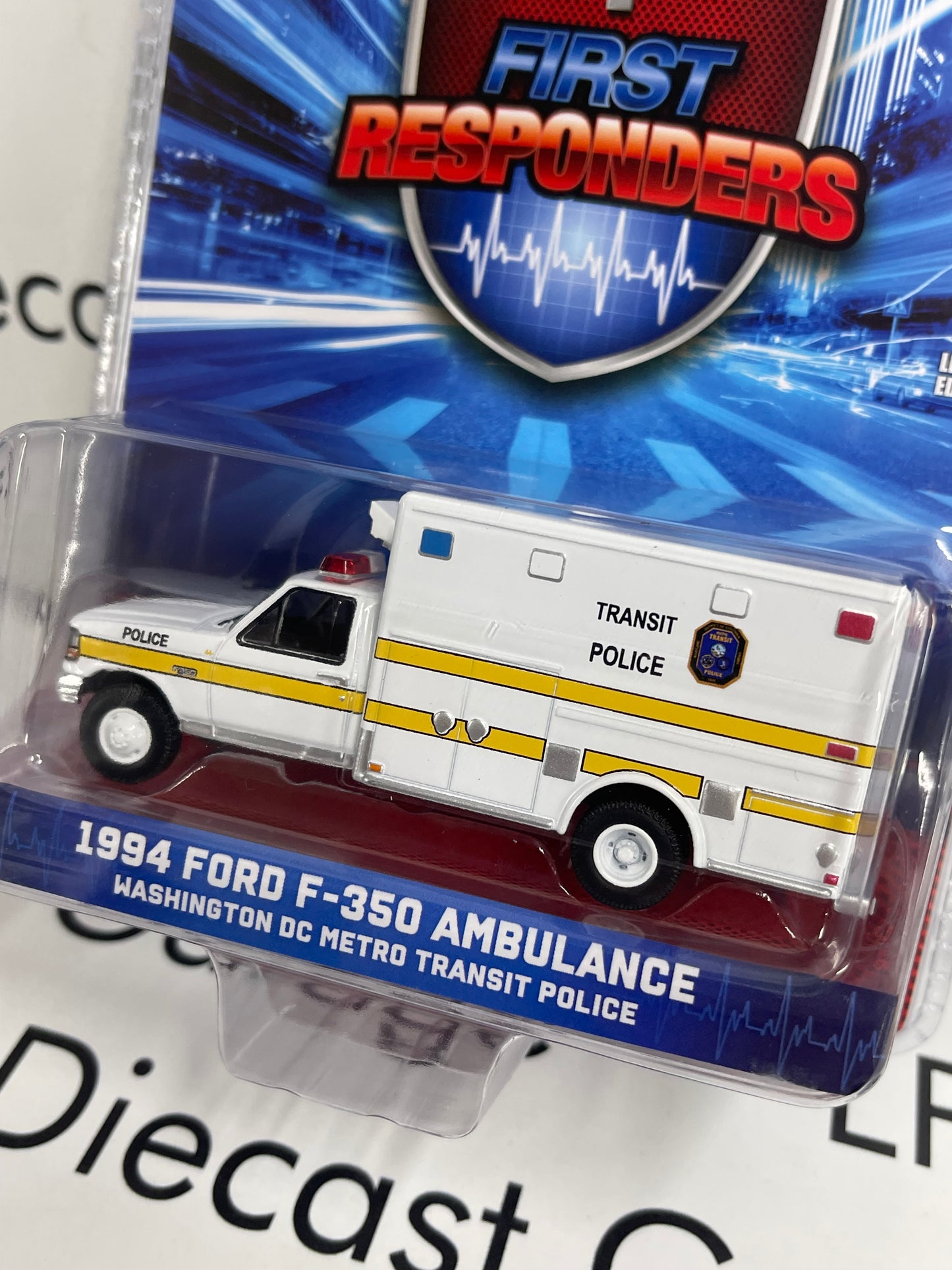 GREENLIGHT 1994 Ford F-350 Ambulance Washington Metro Police 1:64 Diecast