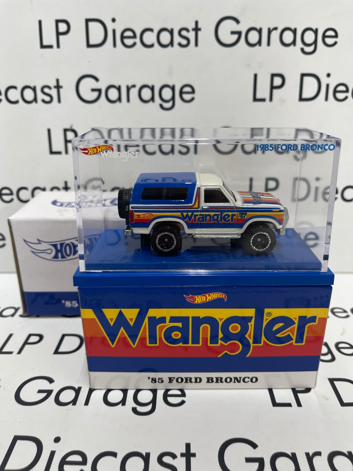 HOT WHEELS 1985 Ford Bronco Wrangler Brand 1:64 Diecast RLC Club Car