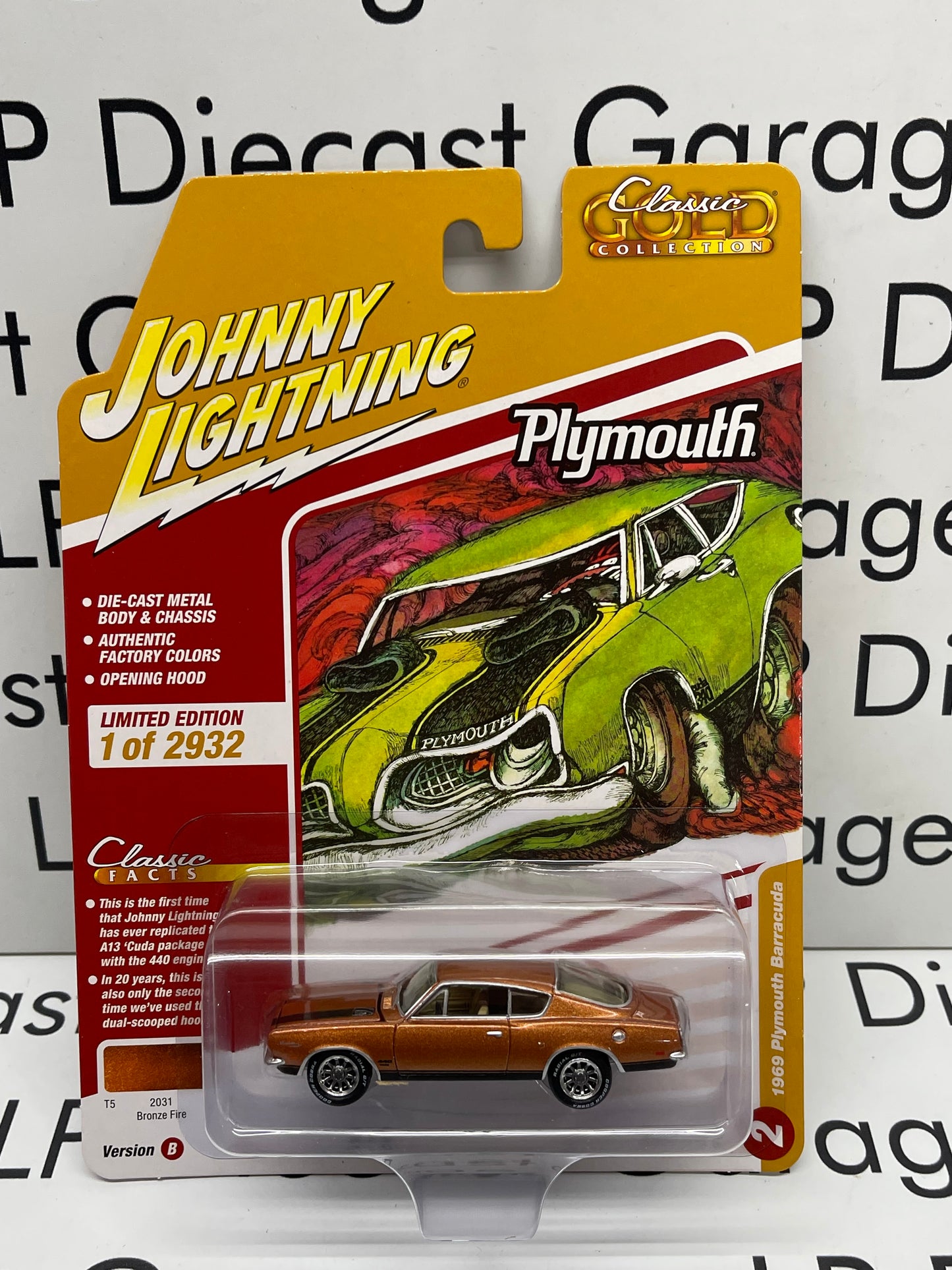 JOHNNY LIGHTNING 1969 Plymouth Barracuda Bronze Fire Classic Gold 1:64 Diecast