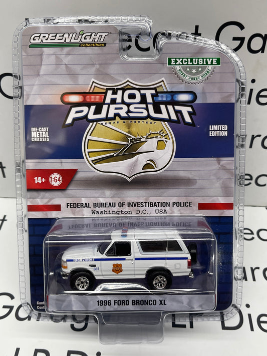 GREENLIGHT 1996 Ford Bronco XL FBI Police Hot Pursuit 1:64 Diecast