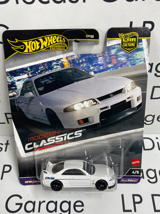 HOT WHEELS Nissan Skyline GT-R (BCNR33) White GReddy 1:64 Diecast Modern Classics