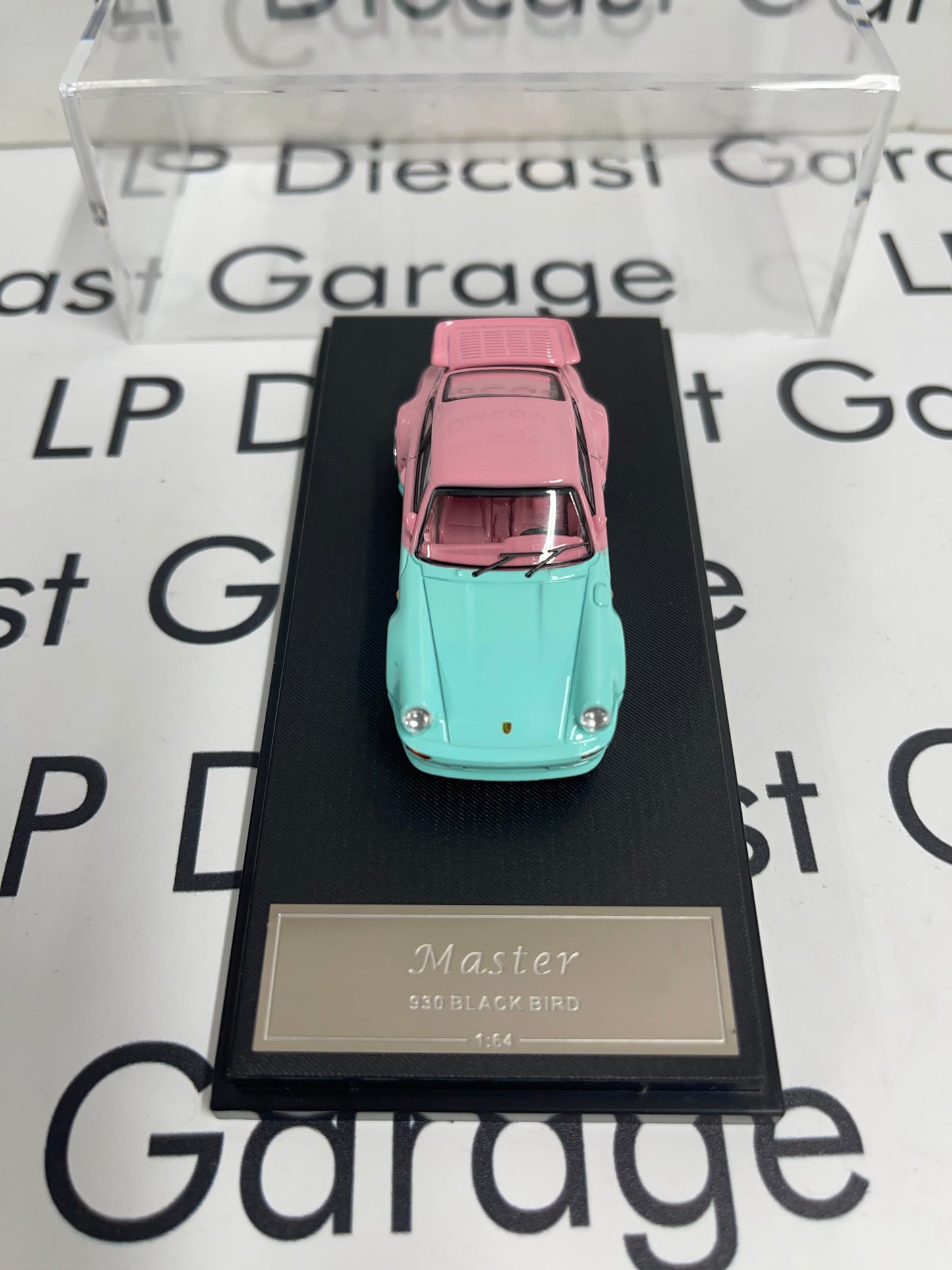 MASTER Porsche 930 911 Turbo Black Bird Pink/Blue 90's Theme 1:64 Diecast