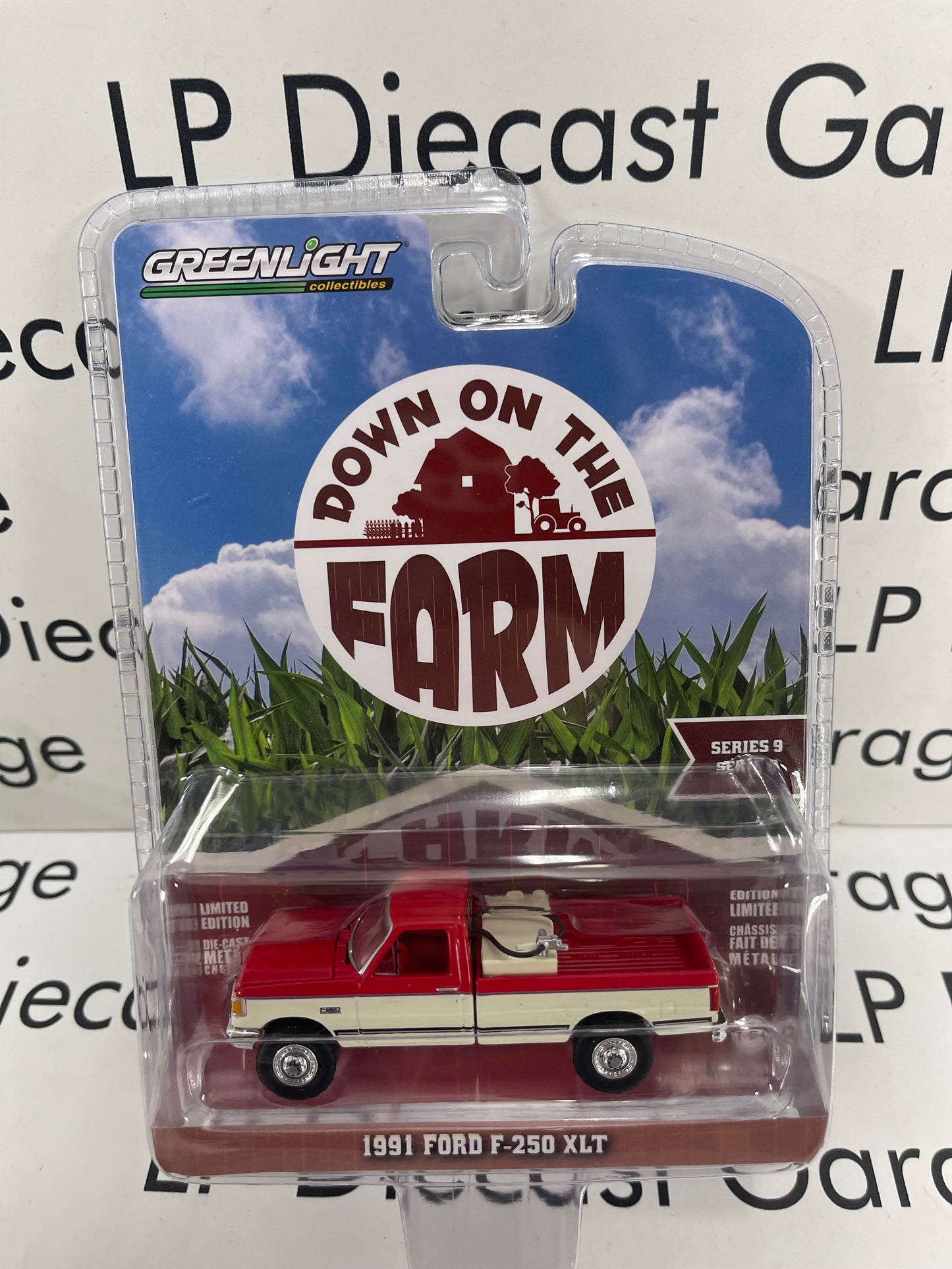 GREENLIGHT 1991 Ford F-250 XLT Red & White w/ Fuel Tank 1:64 Diecast Down on the Farm