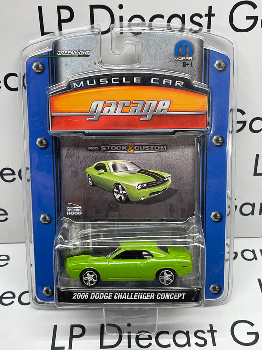 GREENLIGHT 2006 Dodge Challenger Concept Green Muscle Car Garage 1:64 Diecast