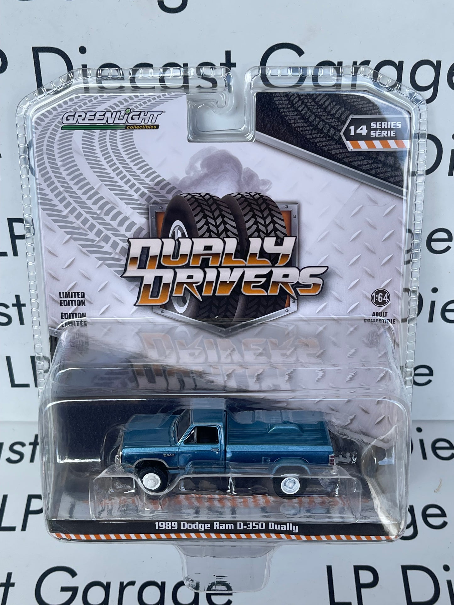 GREENLIGHT 1989 Dodge Ram D-350 Blue 2 Tone Dually Drivers Series 14 1:64 Diecast