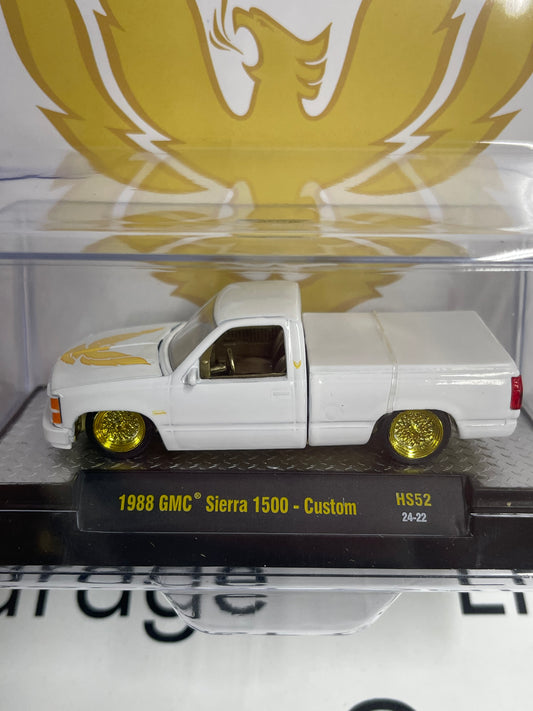 CHASE M2 1988 GMC Sierra 1500 Custom White Gold Eagle 1:64 Diecast Hobby Exclusive