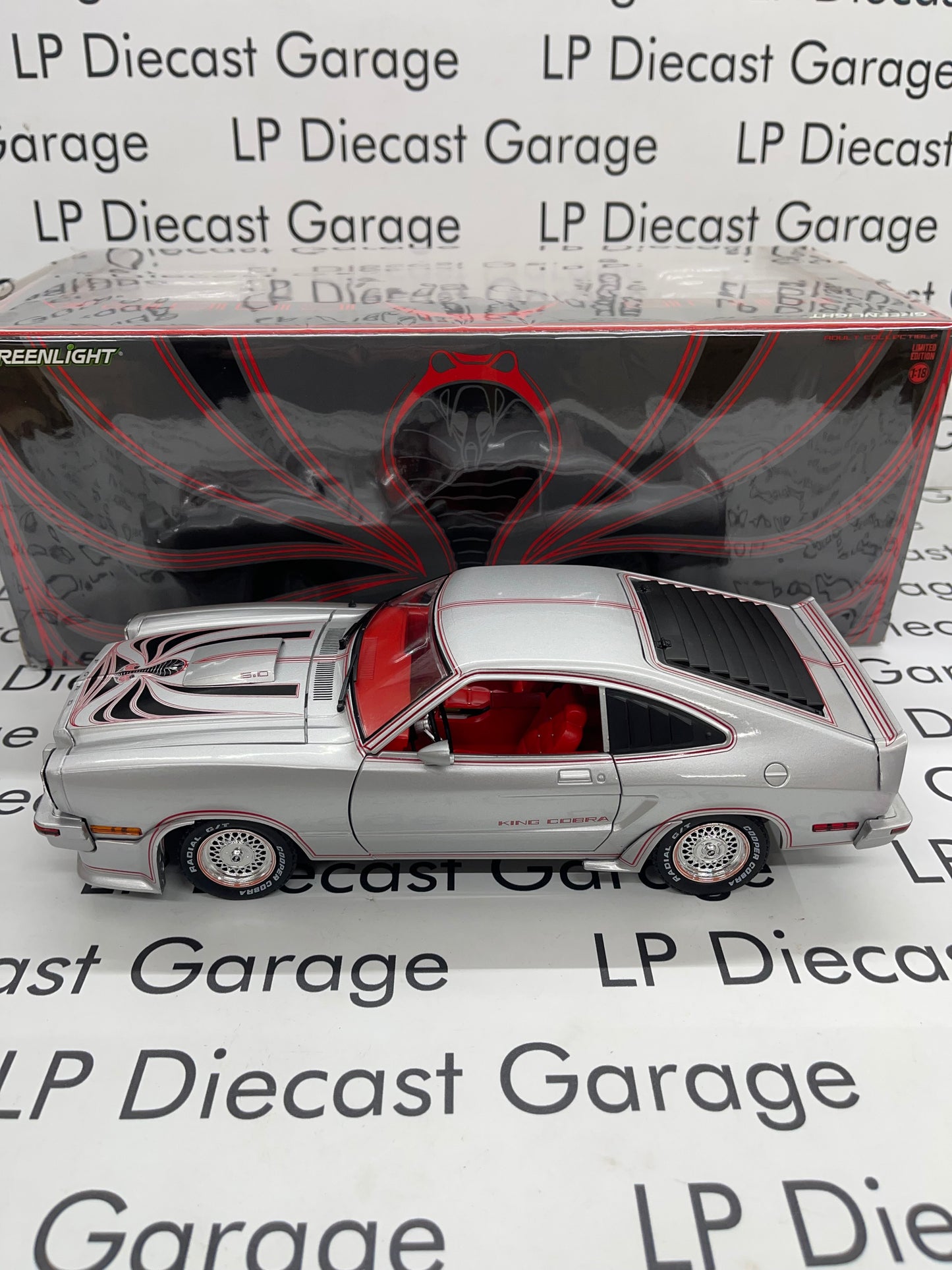 GREENLIGHT 1978 Ford Mustang II King Cobra Silver w/ Red & Black Stripes 1:18 Diecast