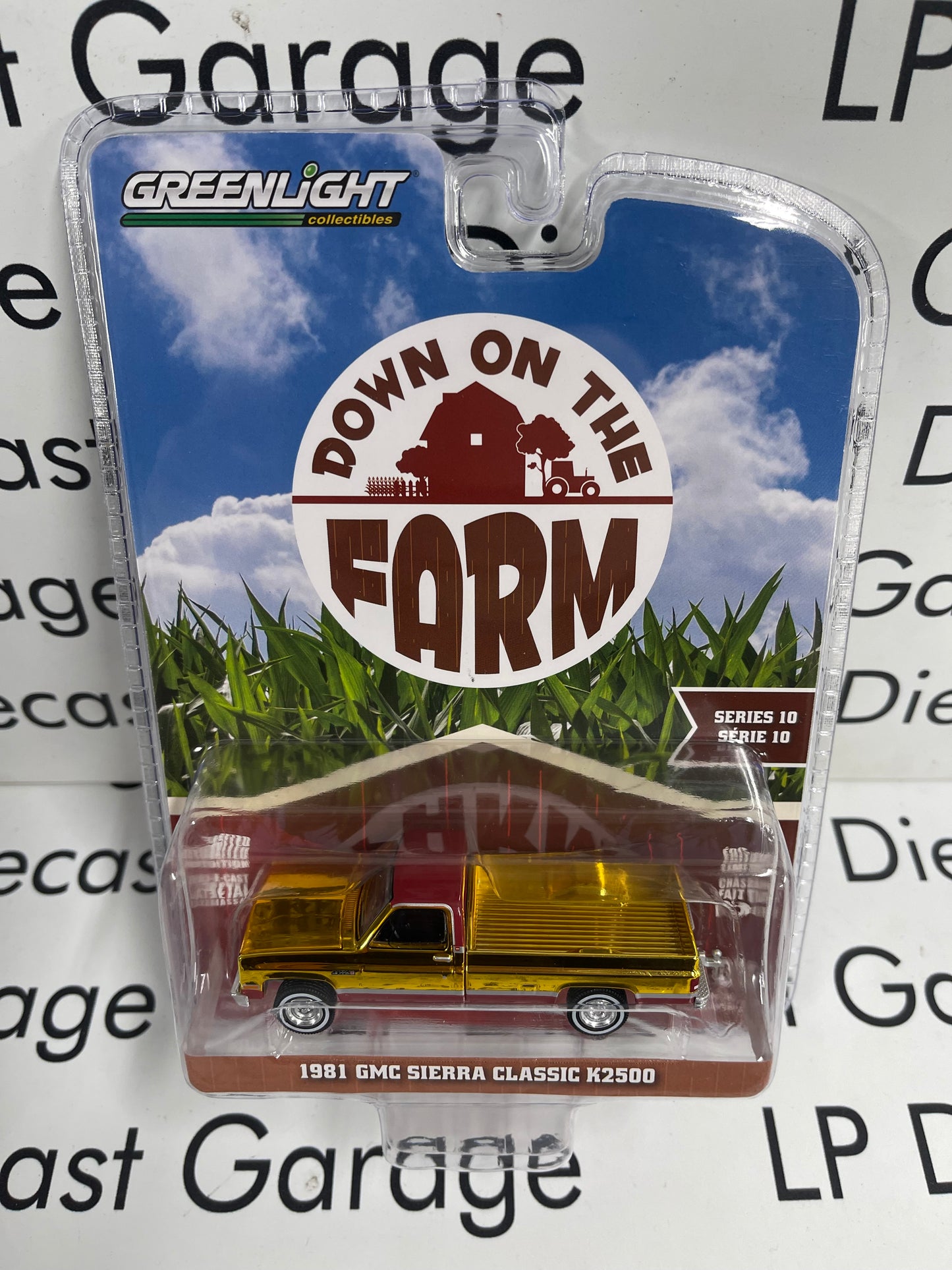 CHROME CHASE GREENLIGHT 1981 GMC Sierra Classic Tan 1:64 Diecast Down on the Farm Truck