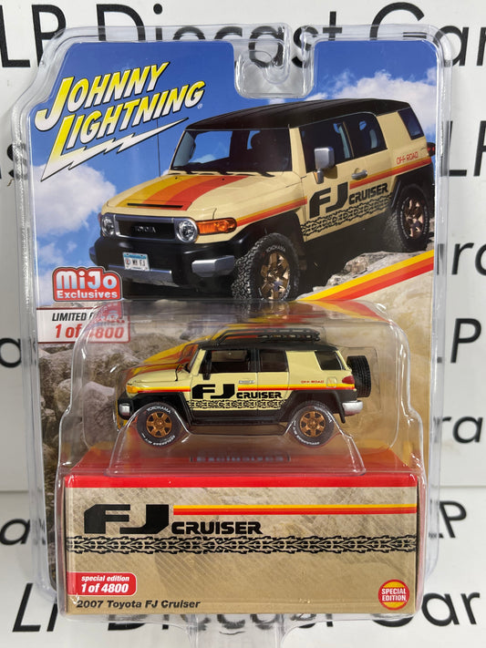 JOHNNY LIGHTNING 2007 Toyota FJ Cruiser MiJo Desert Tan Off-Road Limited Edition 1:64 Diecast