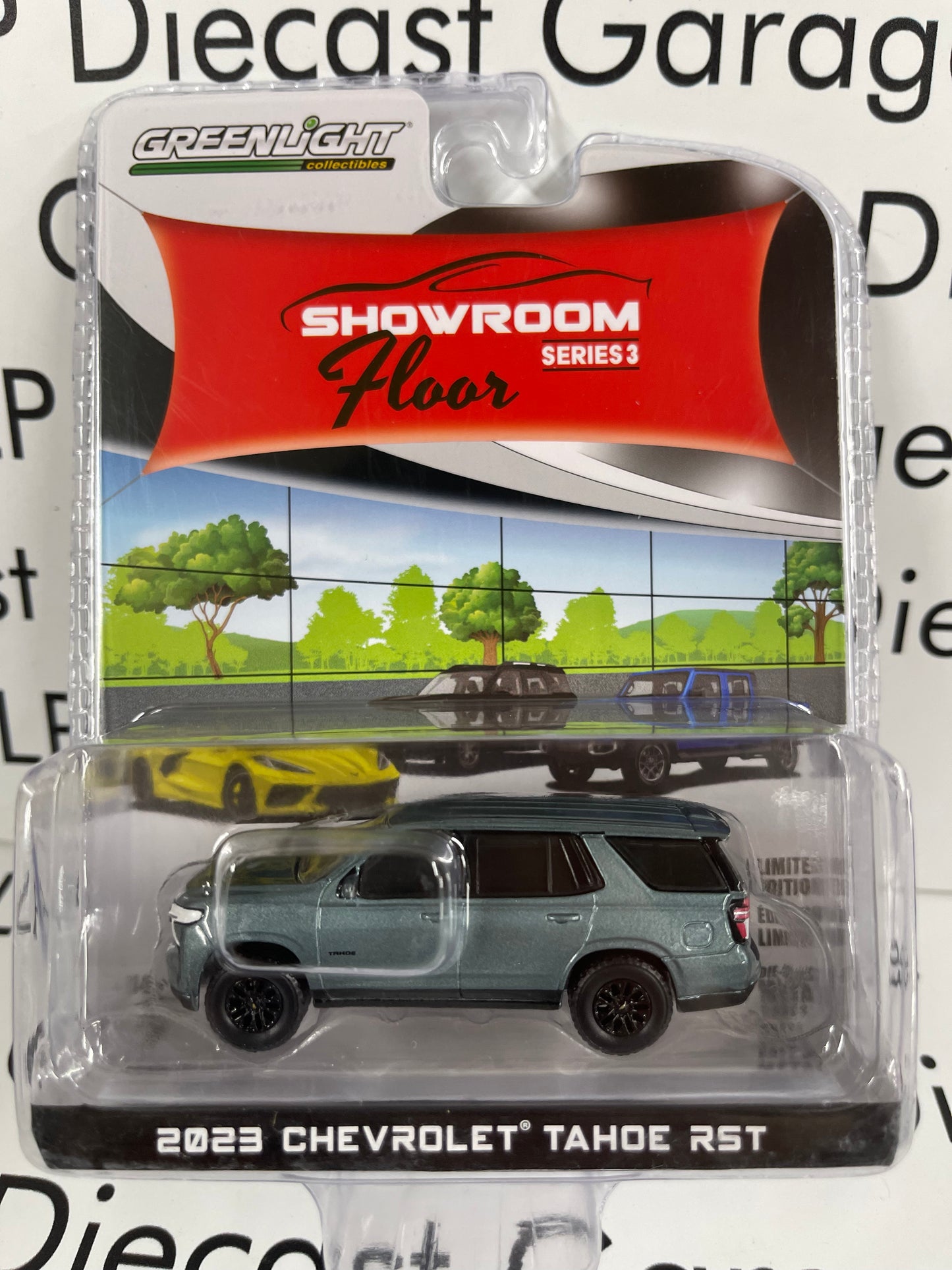 GREENLIGHT 2023 Chevrolet Tahoe RST Silver Sage Metallic Showroom Series 3 68030-C 1:64 Diecast